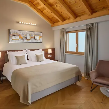 Palace Natali Otel 5*