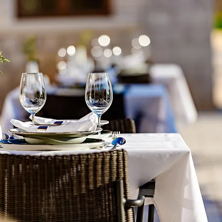 Palace Natali Otel 5*