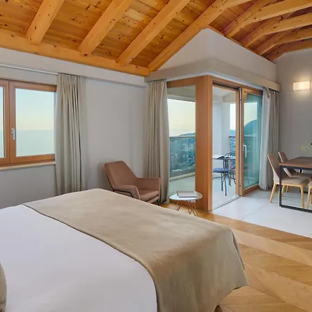 Palace Natali 5*
